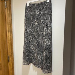 ANN TAYLOR | FLORAL BLACK/CREAM FLOWING SILK SKIRT | SIZE 8P